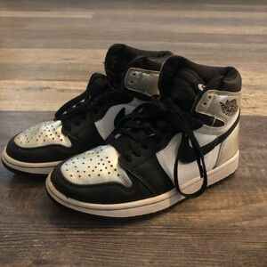 Nike Air Jordan 1 High OG kids size 4